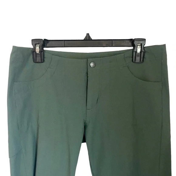 Patagonia Green Capris - Picture 2 of 6